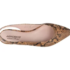 Aerobics Pointy Love Camel Animal Print