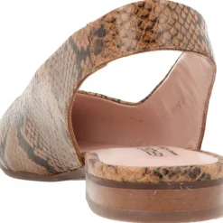 Aerobics Pointy Love Camel Animal Print