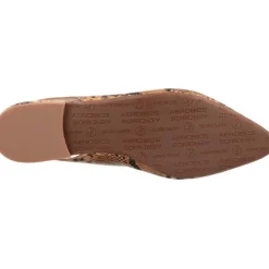 Aerobics Pointy Love Camel Animal Print