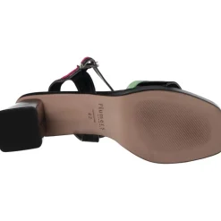 Plumers Marilyn Charol