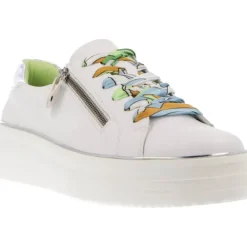 Remonte Prisca Weiss